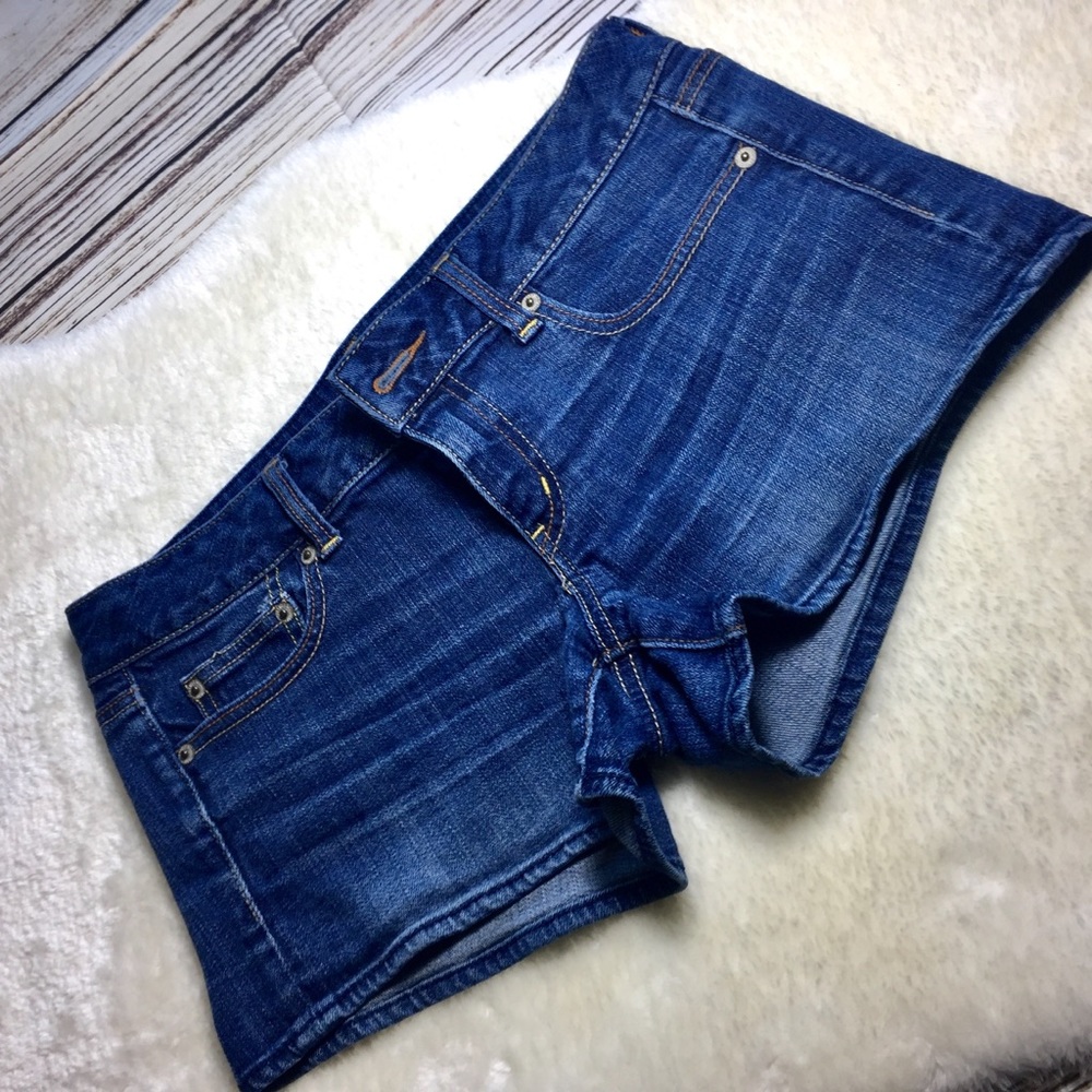 American Eagle shorts size 8 Same Day Shipping